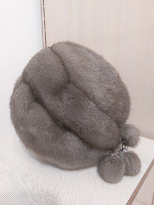 Женская норковая шапка