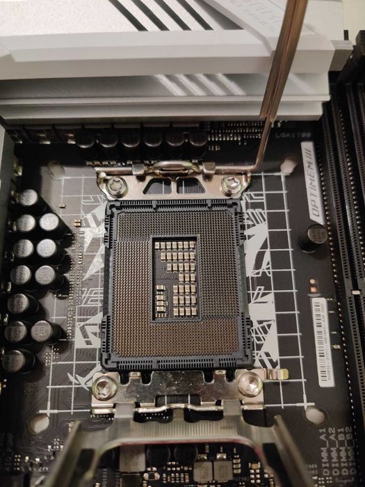 Комбо Asus ROG STRIX Z690-A Gaming WIFI D4+12600K+NZXT Z53