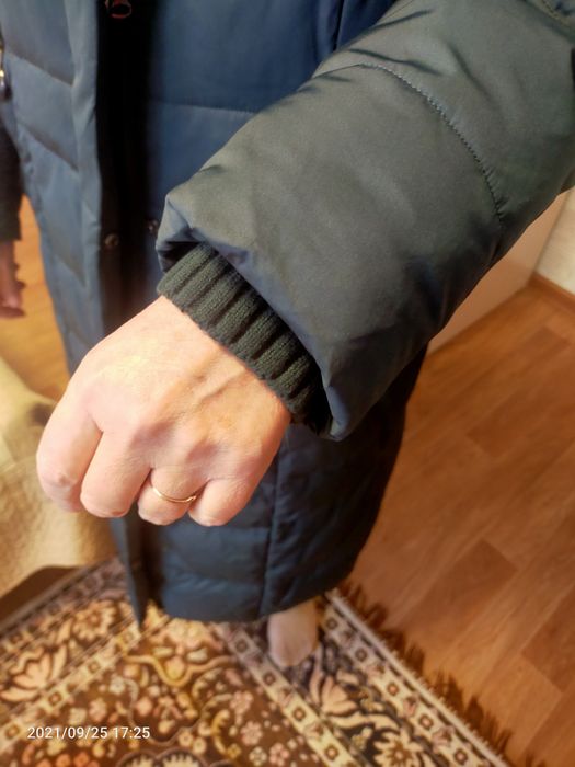 Продается зимнее пальто 58 размер