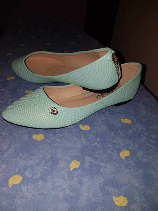 Дамски обувки цвят резедав/зелен