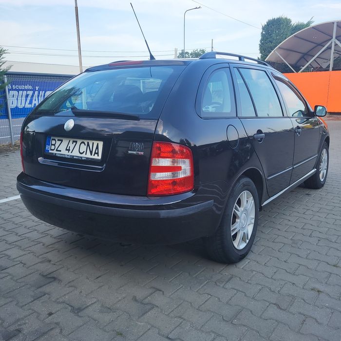 Vând Skoda Fabia