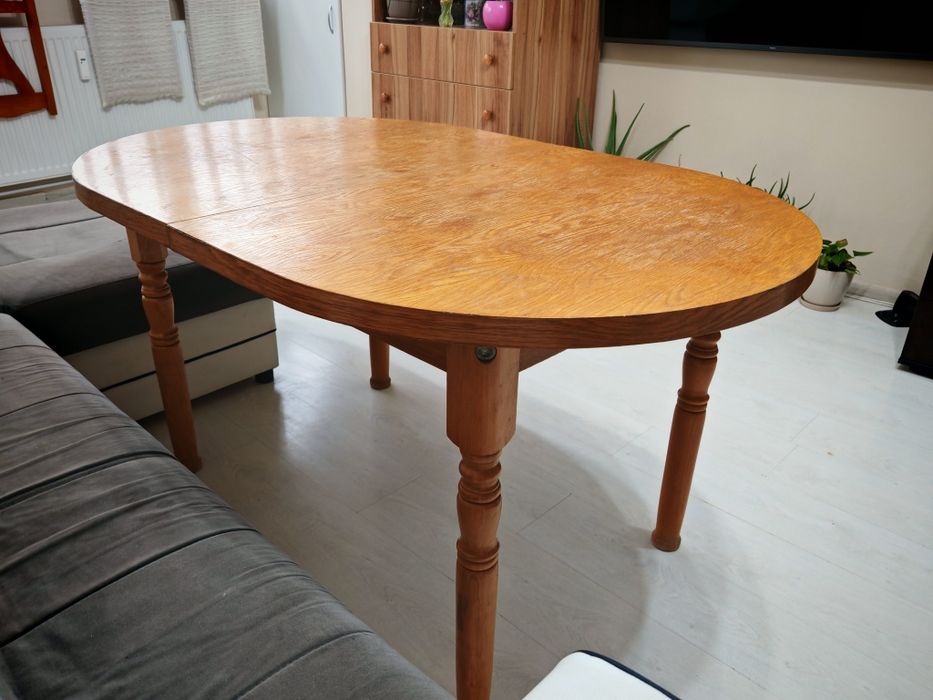 Трапезна маса със 4 стола