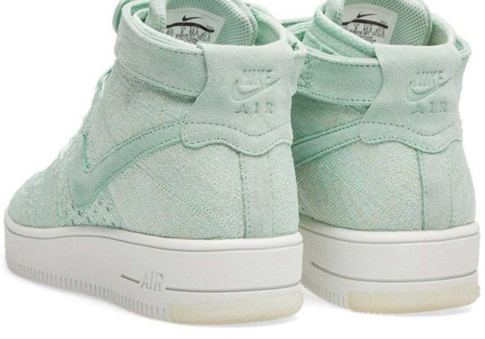 Продавам чисто нови маратонки Nike