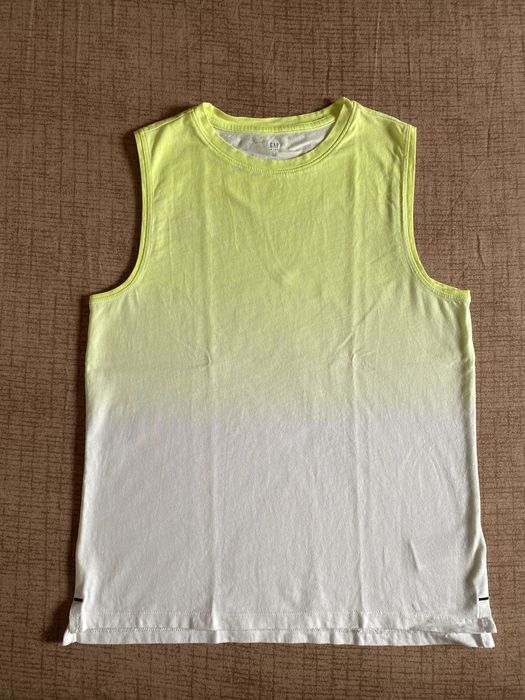 Maieu de băieți marca Gap, vârsta 10 ani.