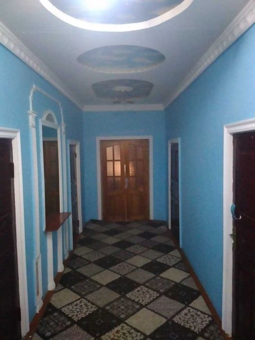 Гулистон шахри Октябрда ховли сотилади. Срочно