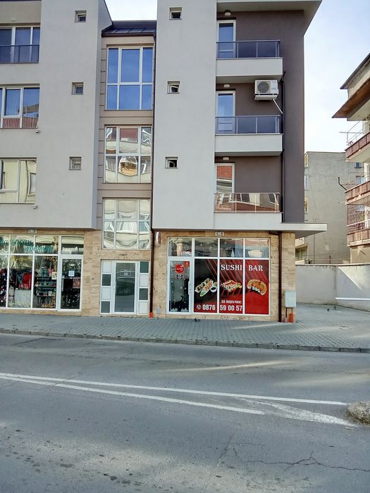 Дава се под наем Магазин в Казанлък - 90 кв.м за 739.5 € - Снимка #1