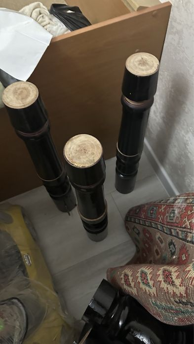 Стол и стулья