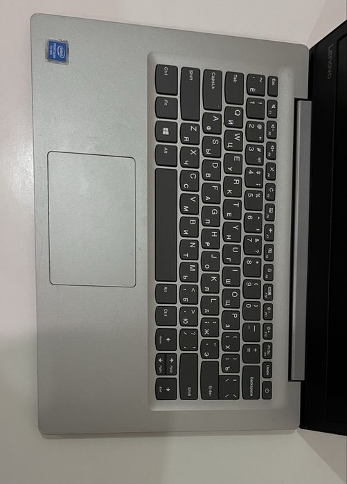 Ноутбук Lenovo, модель 81J2.