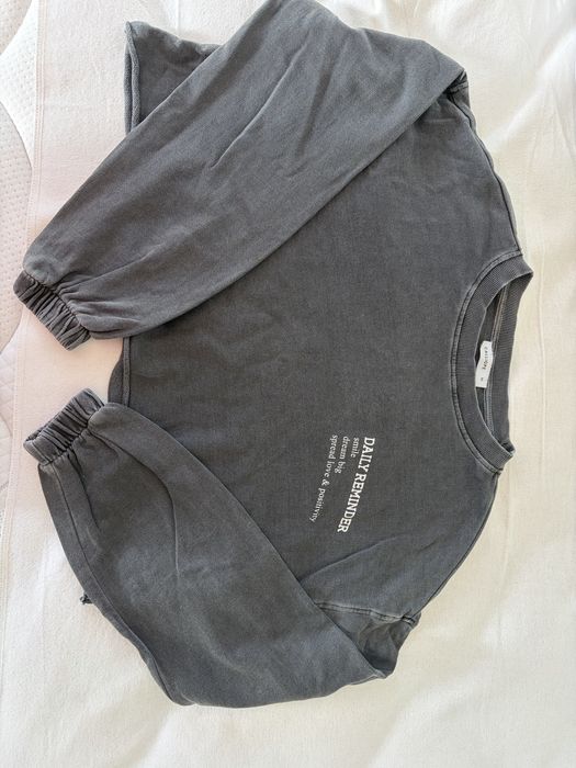 Дамски спортен суичър