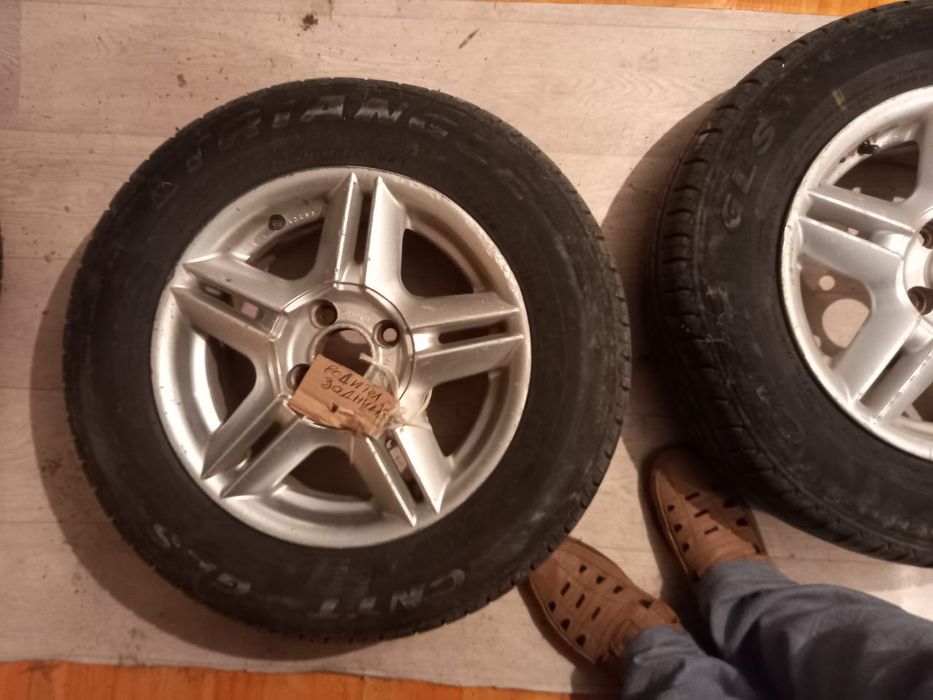 Продам шины -40000тг