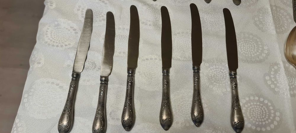 Set tacamuri placate cu argint