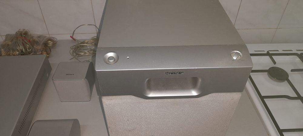 Sistem 5.1 SONY sunet excelent