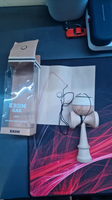 Kendama Krom Gas Cream