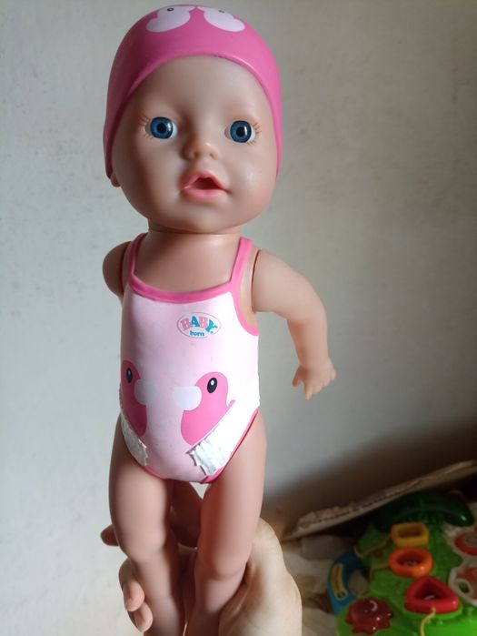 Baby born și cățelușă roz