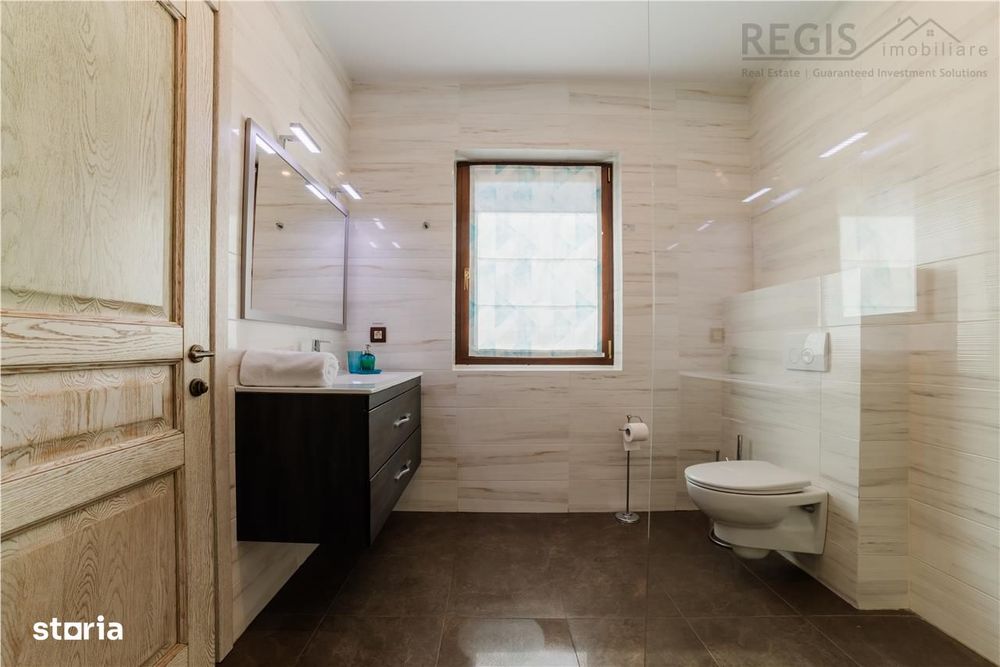 Vila moderna de 5 camere zona Lacul Noua