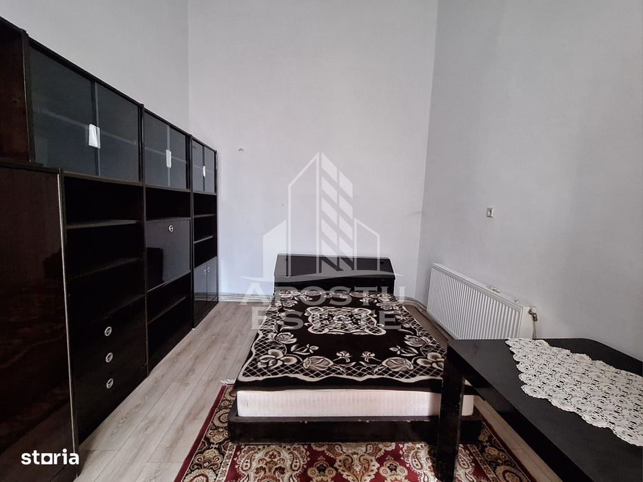 Apartament cu 6 camere, 230 mp, Ultracentral — fotografia 3