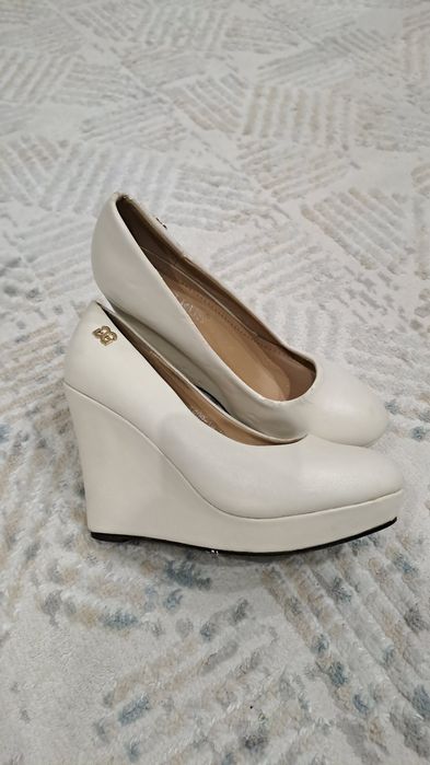 Женская обувь по 500