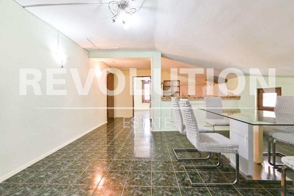 Дава се под наем Етаж от къща в София, Надежда 4 - 150 кв.м за 997.05 € - Снимка #6