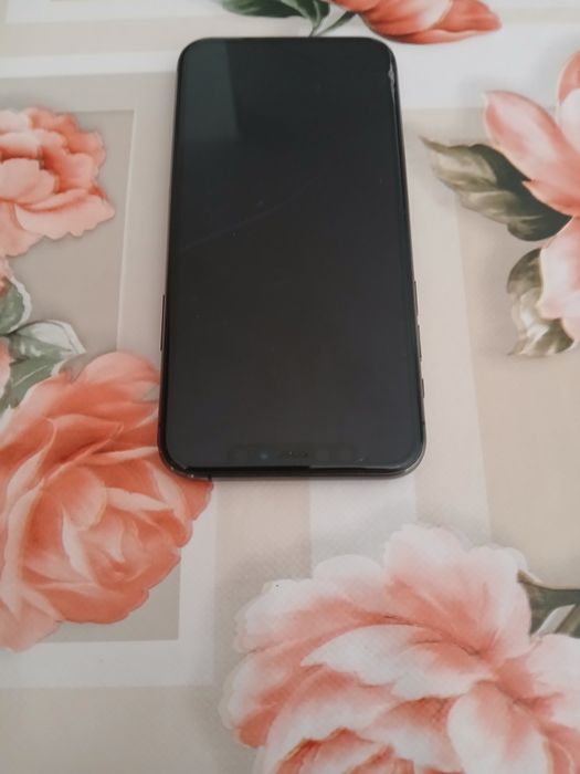 Iphone 11 pro.vand sau schimb cu samsung