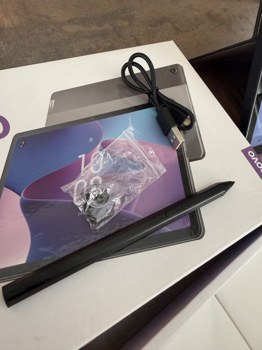 Tableta Lenovo Tab M10 Plus  gen3 si PEN
