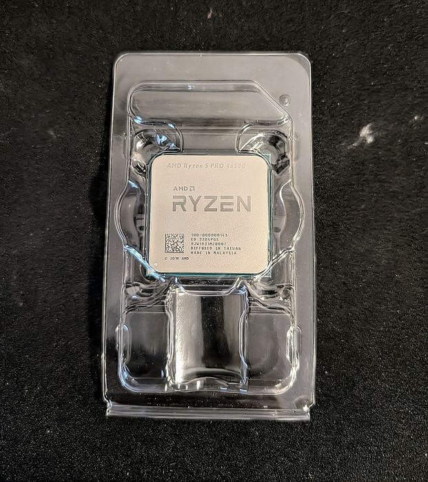 Vând procesor AMD Ryzen 5 Pro 4650G