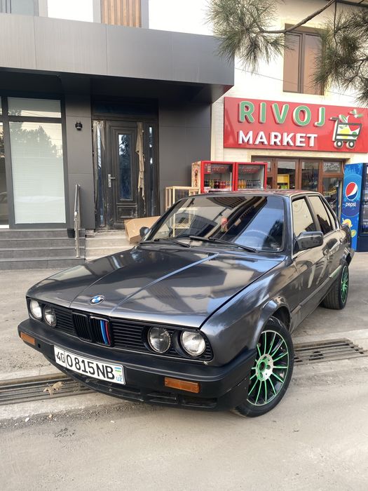 Bmw e30 1990 yil 1.5priora mator qoyilgan udar