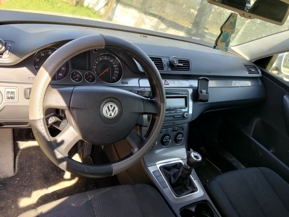 Vând mașină Passat B6