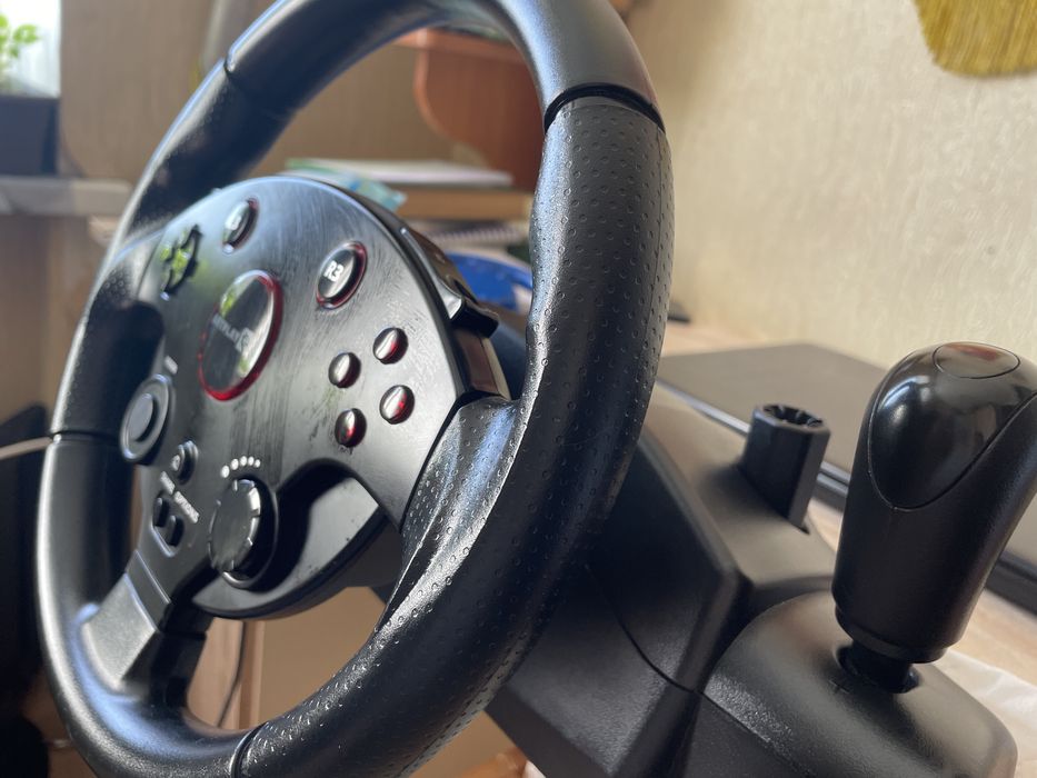 Продам руль игровой