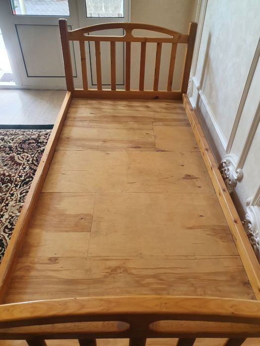 Kravat yog’ochdan 1 kishilik holati yaxshi