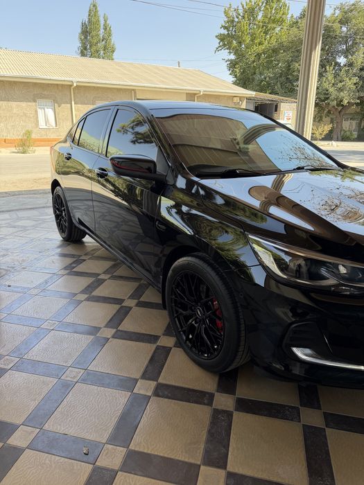 Chevrolet onix redlayn сотилади