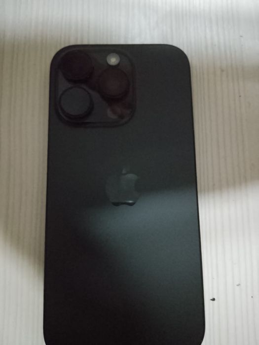 Продам айфон 16 про