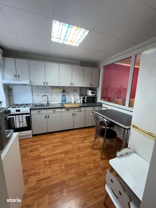 Apartament 3 camere, 55 mp utili, zona Bogdan Voda