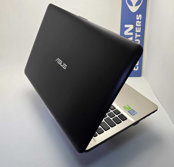 Asus R541U      i5 7200U/12GB/250SSD/Nvidia 920M-2GB/FHD