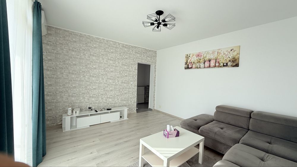 Inchiriez apartament cu 2 camere