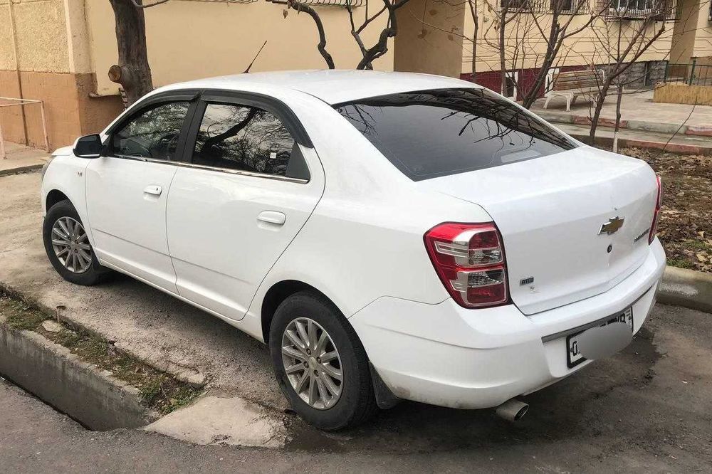 Chevrolet Cobalt 2015 yil 4 poziciya