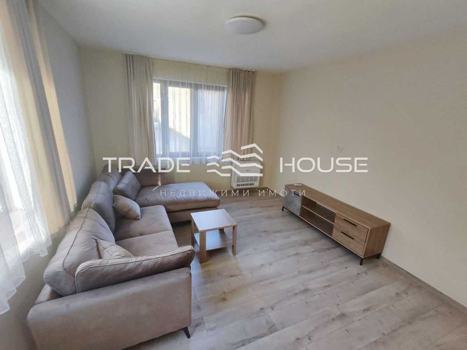 Дава се под наем Многостаен апартамент в Пловдив, Център - 110 кв.м за 918 € - Снимка #1