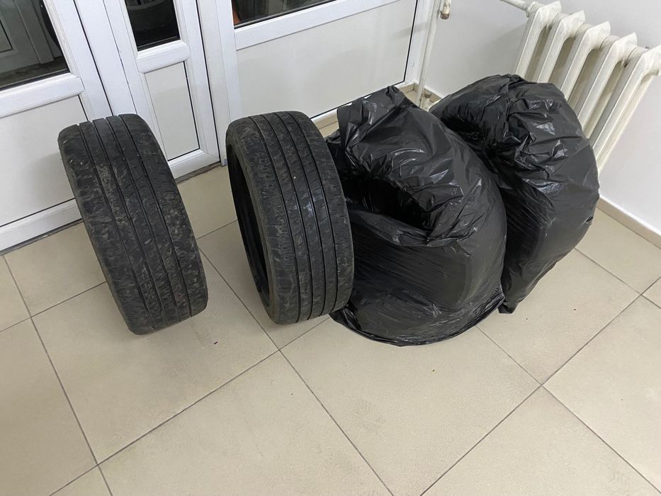 Летняя резина  235/45 R18 Camry