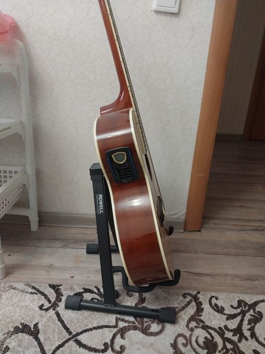 Гитара акустическая