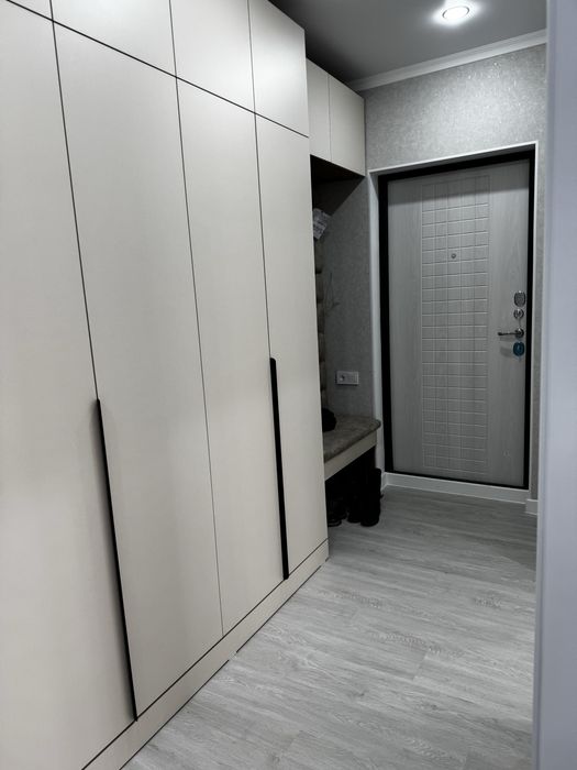 Продам квартиру 2-х комнатную .