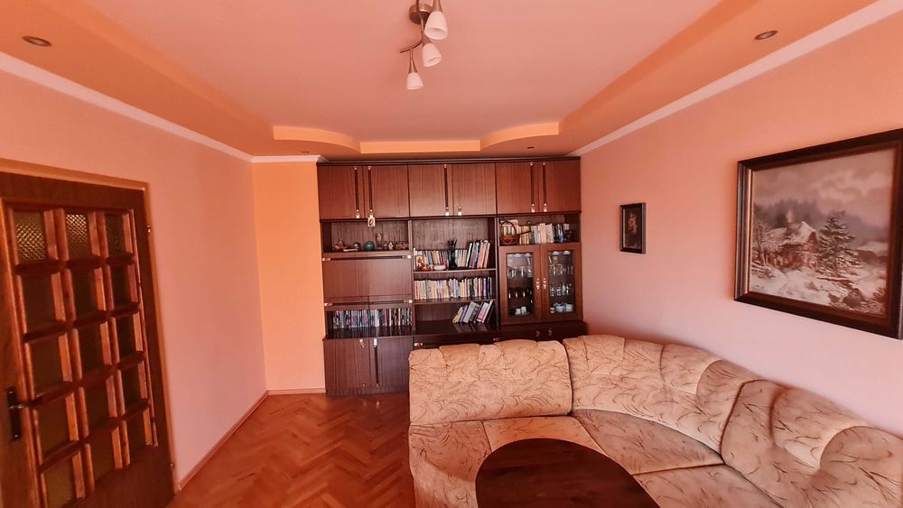 Дава се под наем Тристаен апартамент в Пирдоп - 100 кв.м за 500 € - Снимка #9