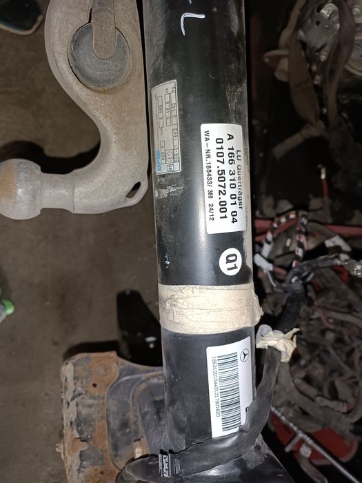 Теглич от Мерцедес ГЛ електрически