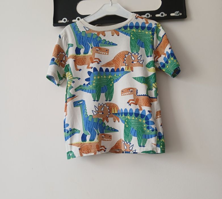 Тениски и къси панталони h&m 122-128