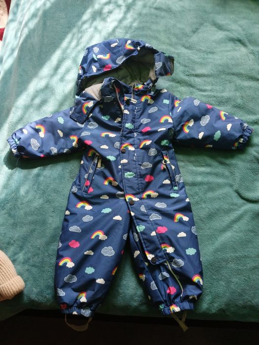 Продам детский комбинезон весенний