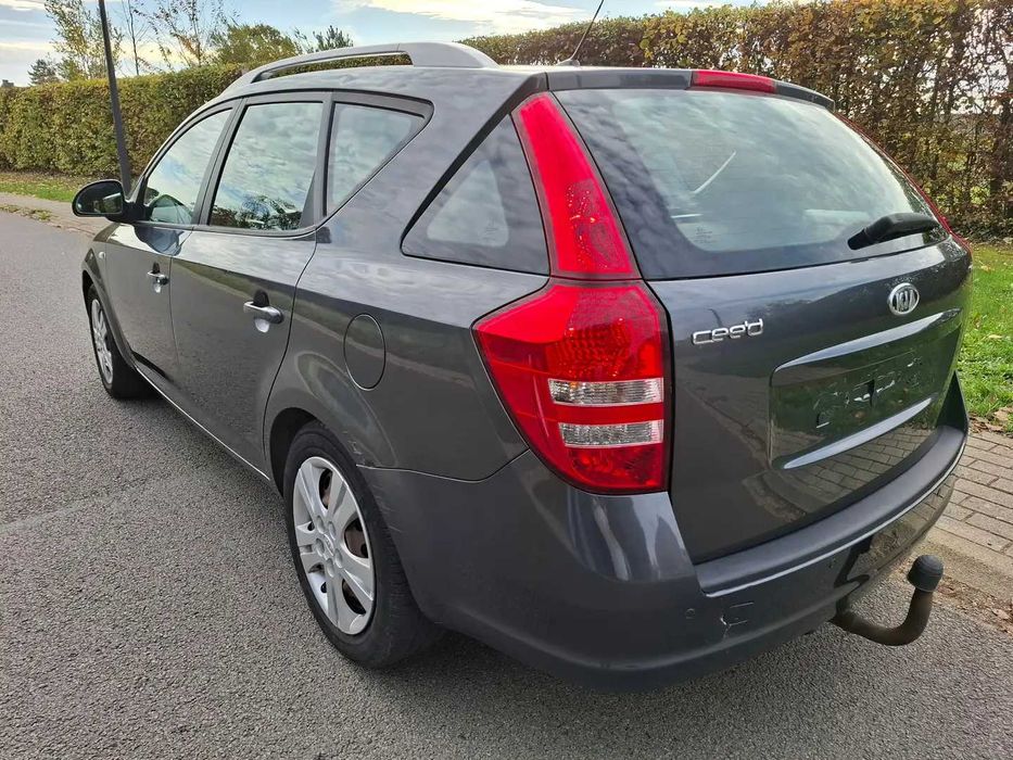 На Части Kia Ceed 1.6crdi 90к.с. Facelift 2011г. комби / SW