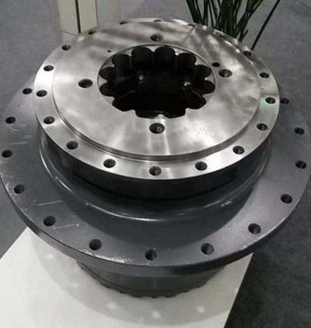 Бортовой редуктор Komatsu PC200