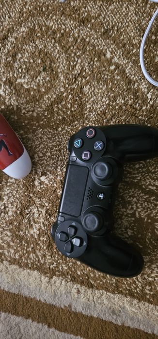 Playstation 4 с скачанными играми