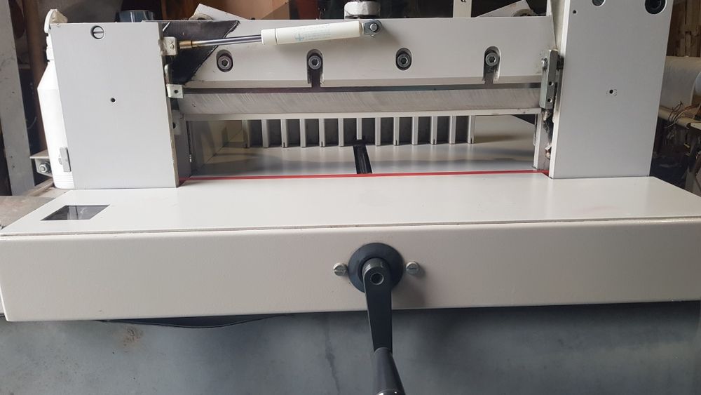 Ghilotina pentru hartie Ideal