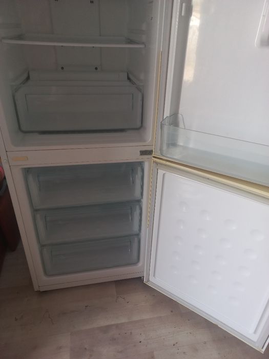 Холодильник продам