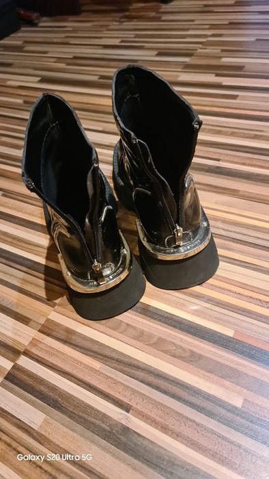 Дамски боти НОВИ!