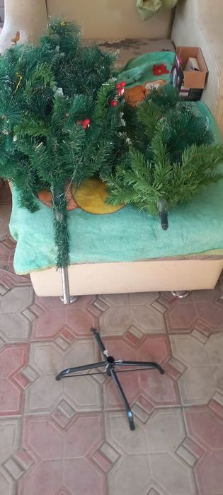 Ёлка и украшения